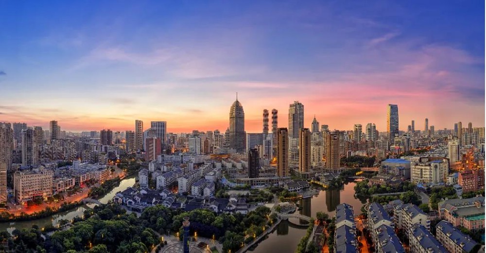 On July 9, 2014, the China Life (Wuxi) Urban Development Fund was initiated with a total size of RMB 9.2 billion.